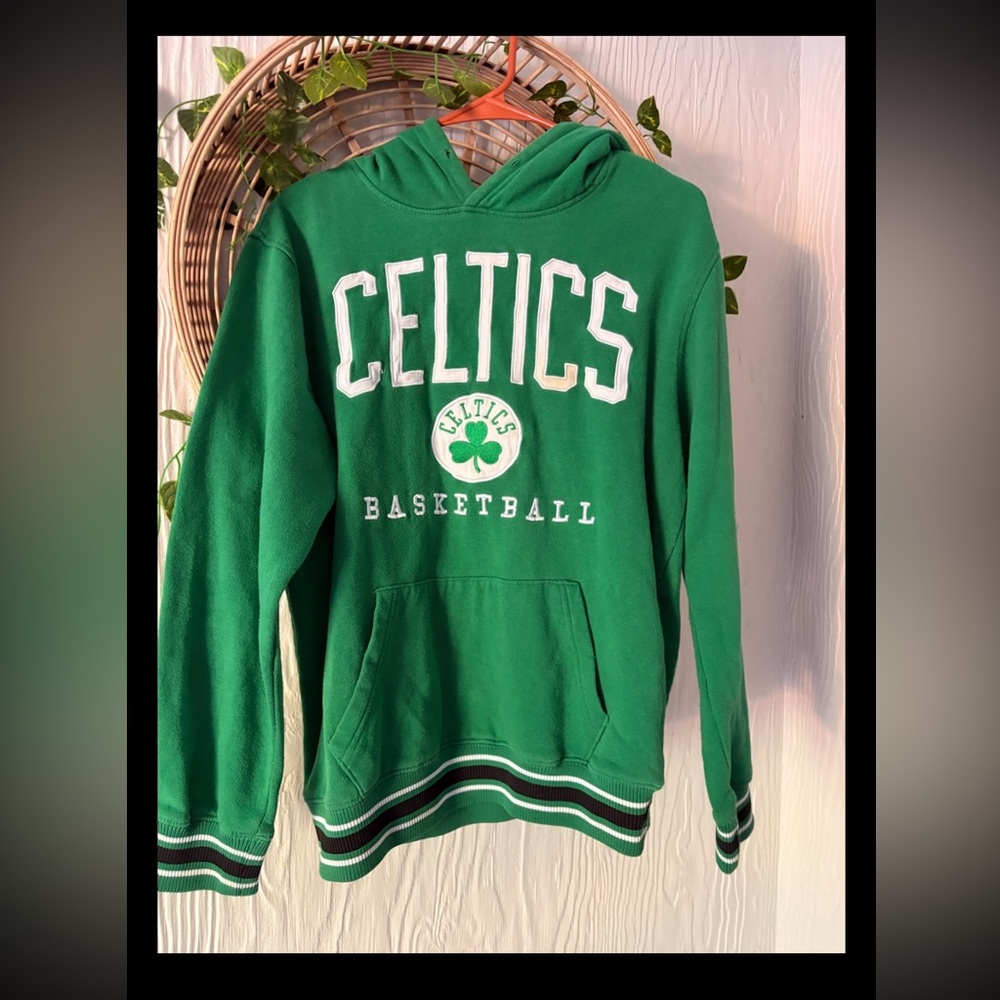 Boston Celtics Hoodie Mens Small Green NBA Pullover Sweatshirt Basketball Fan